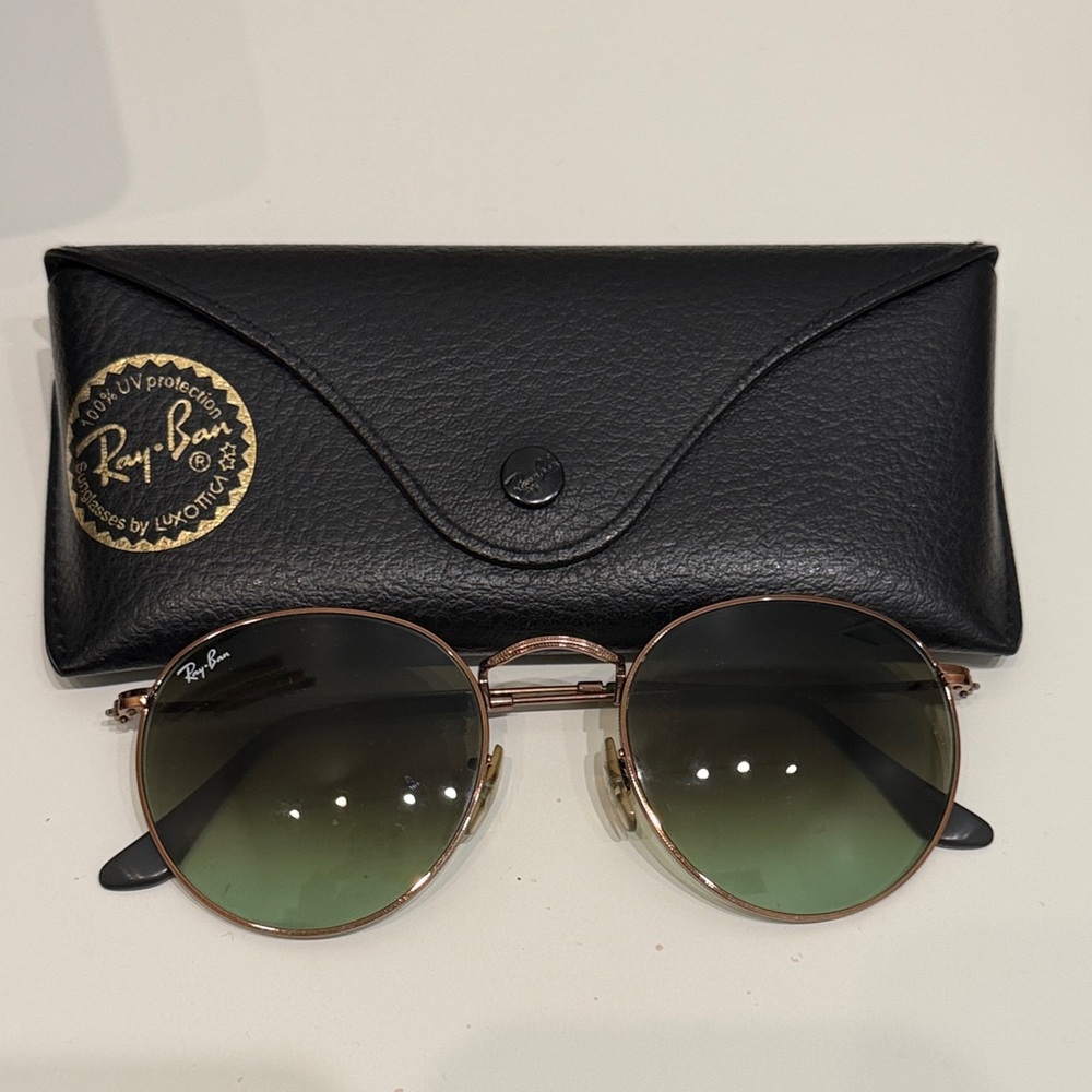 Ray-Ban Round Sunglasses - Black and Rose Gold Frame